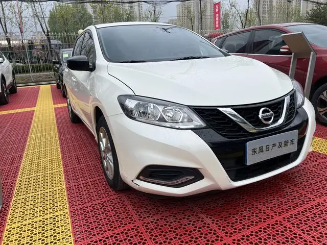 Nissan TIIDA 1.6L CVT Cool Version