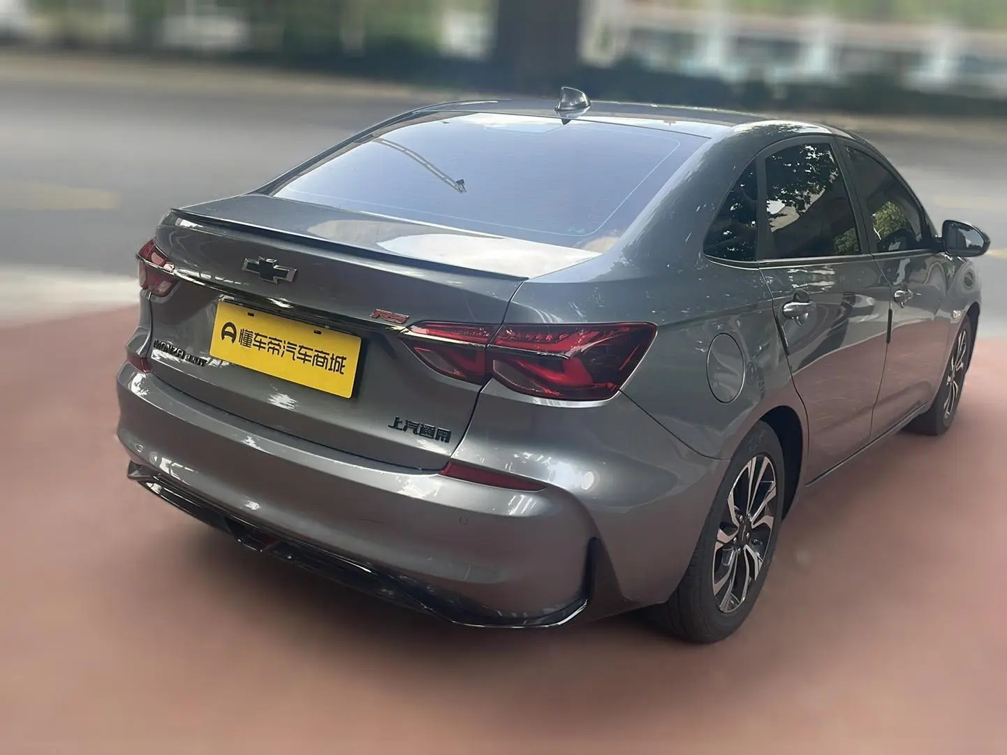Chevrolet Cruze RS 330T Automatic Fun Version