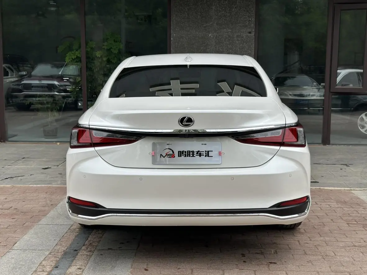 Lexus Lexus ES 200 Excellent Edition