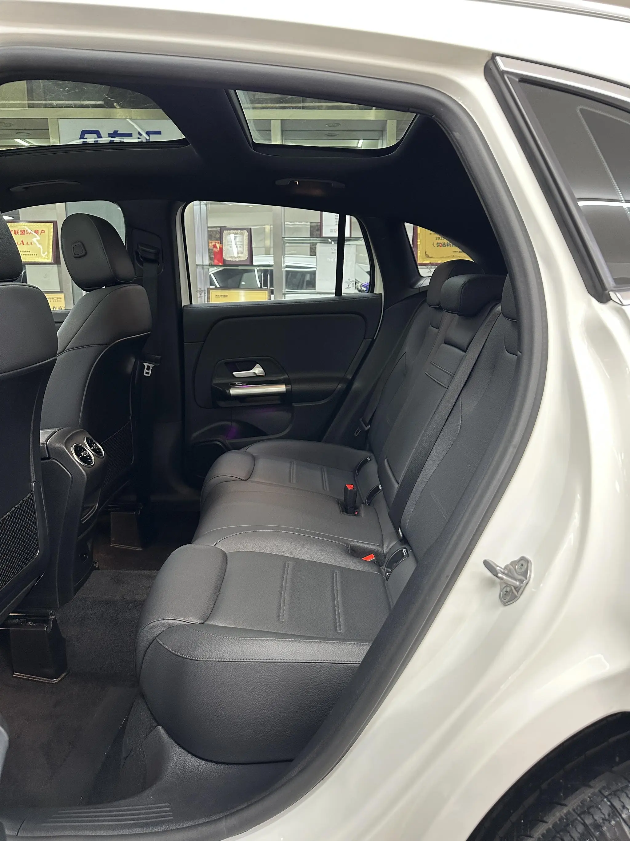 Mercedes-Benz Mercedes-Benz GLA GLA 200