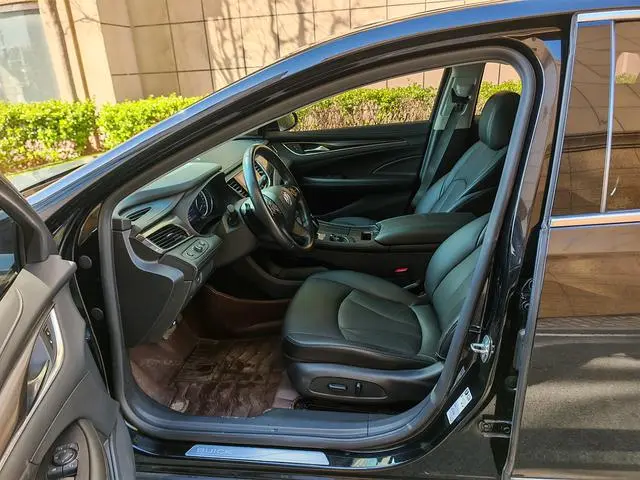 Buick Lacrosse 652T luxury