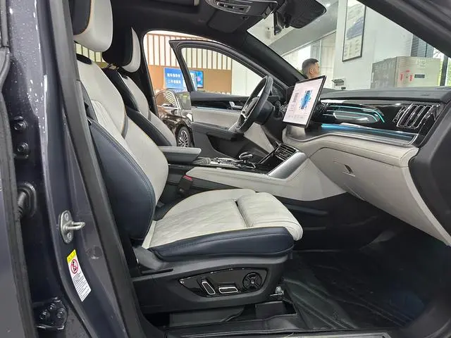BYD Tang DM DM-p 215KM four-wheel drive flagship type