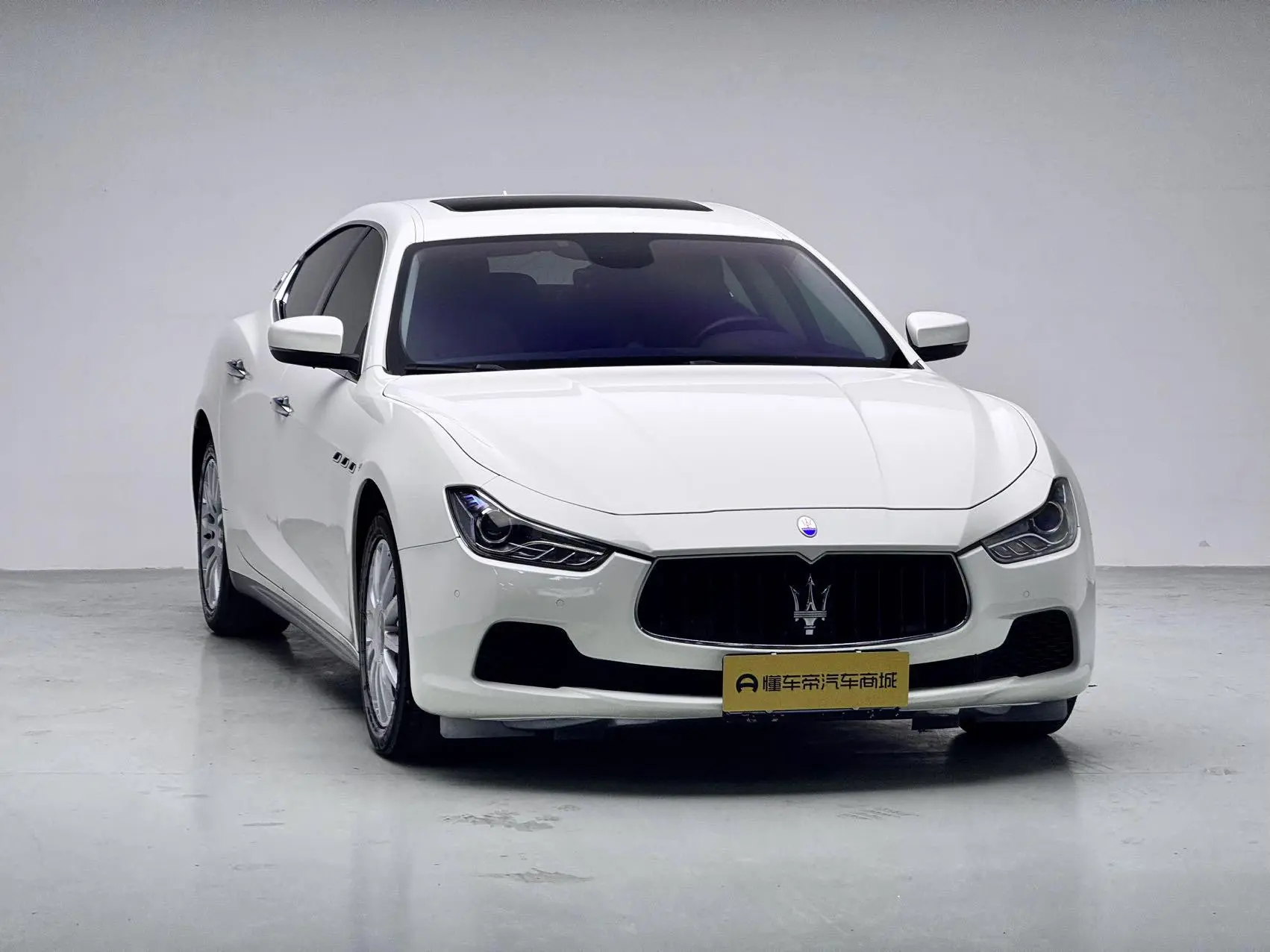 Maserati Ghibli 3.0T Standard Edition