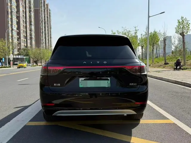 AITO Ask the world M9 Extended range Ultra six-seater version