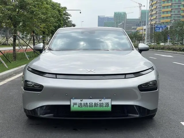Xpeng Xiaopeng P7 670N