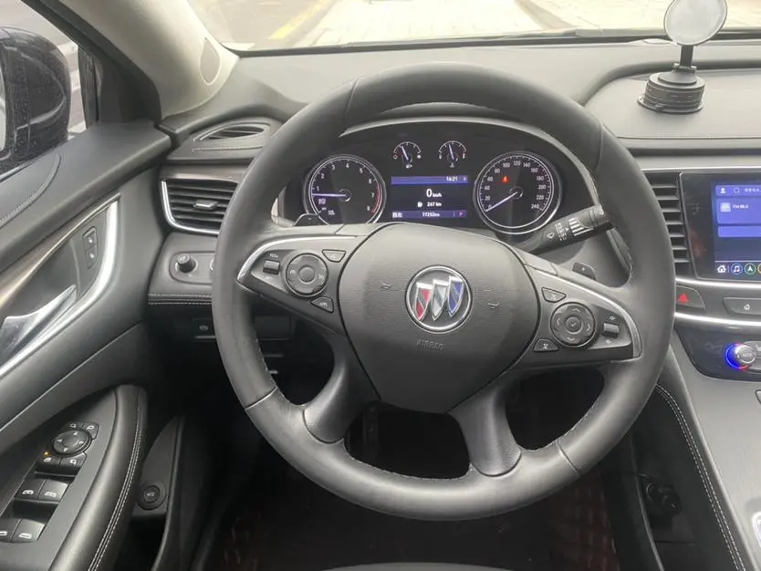 Buick Lacrosse 552T luxury