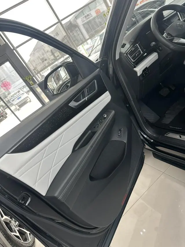Volkswagen Tourang Outstanding 380TSI four-wheel drive Longxiang version