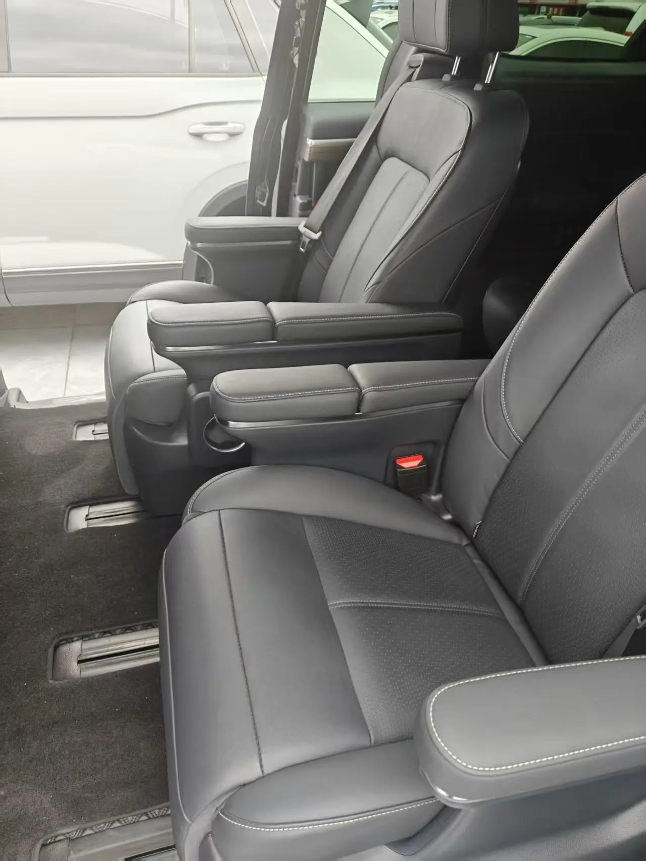 GAC Trumpchi M8 Lingxiu Series 390T Exclusive Edition