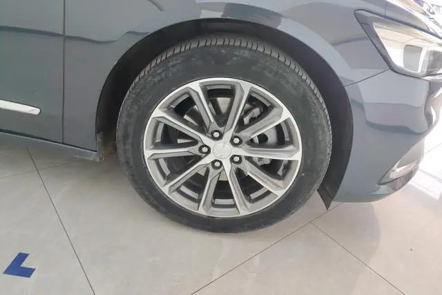 Buick Lacrosse 652T luxury