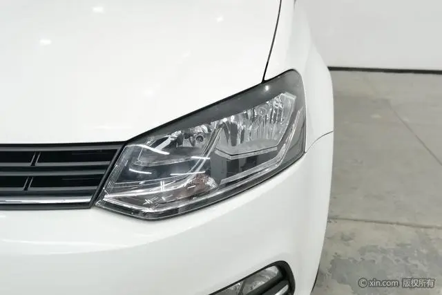 Volkswagen Polo 1.6L manual comfort type