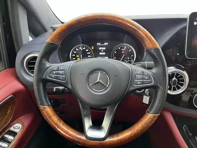 Mercedes-Benz Vito 2.0T Business Edition 7-seater Country VI