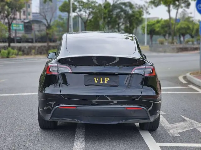 Tesla Model Y Standard battery life, rear-wheel drive version