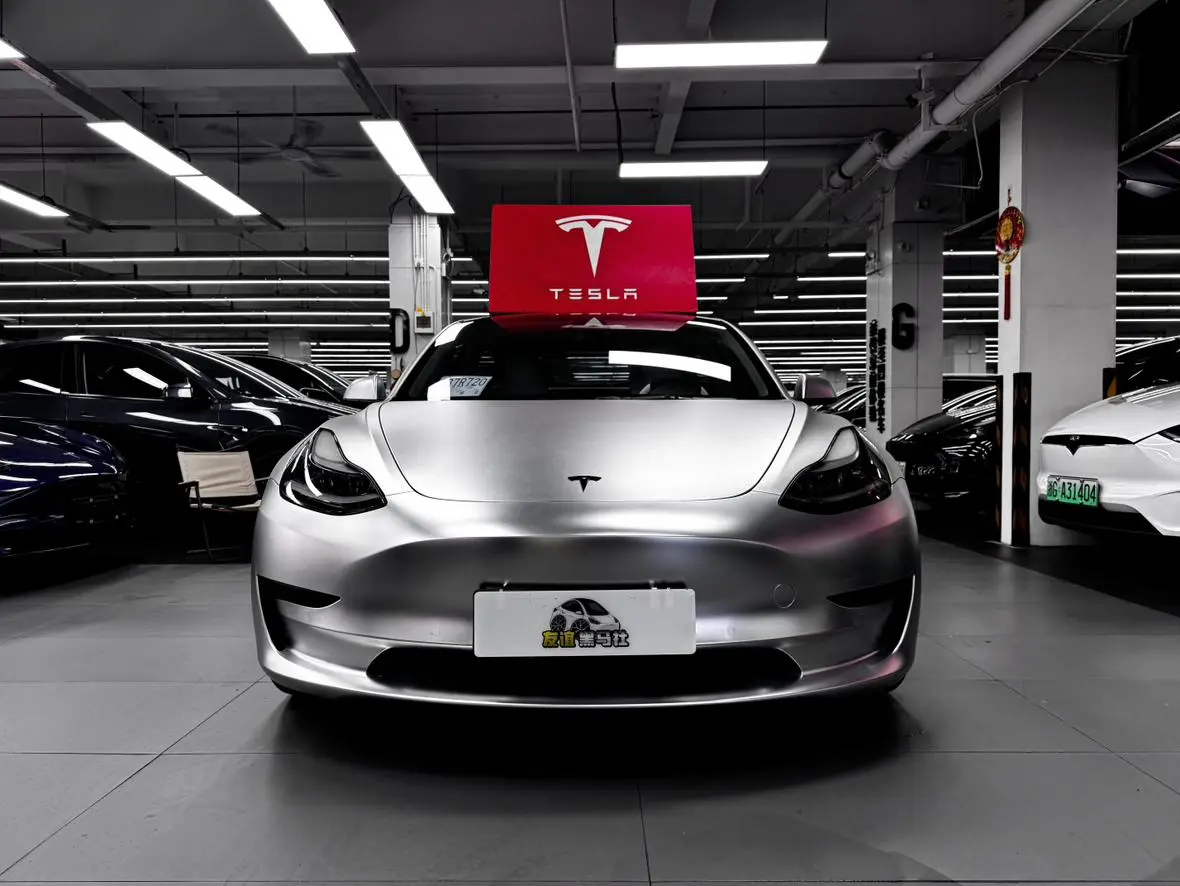 Tesla Model 3 Upgraded version of standard battery life rear drive