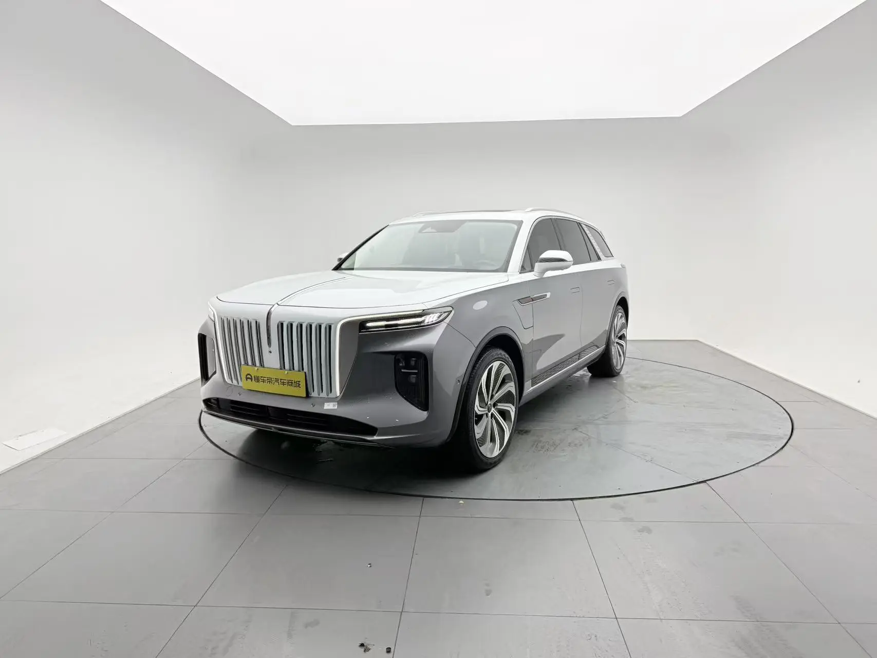 Hongqi Hongqi E-HS9 Facelift 660km flag collar version four-seater