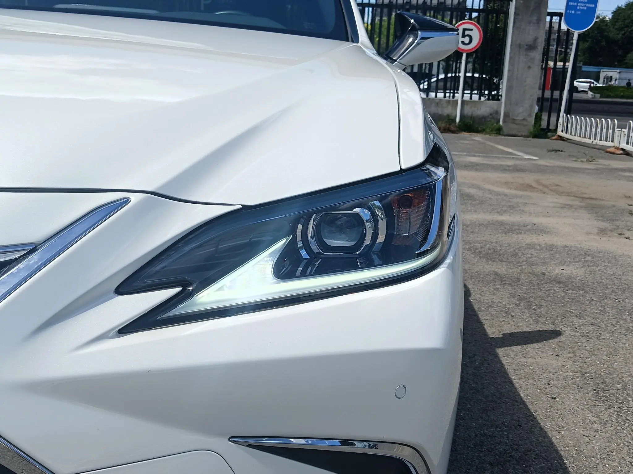 Lexus Lexus ES 200 Excellent Edition