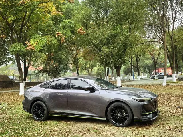 Changan Changan UNI-V 1.5T Sports version
