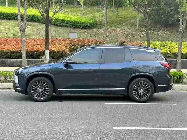 NIO NIO ES8 580KM base version six seats
