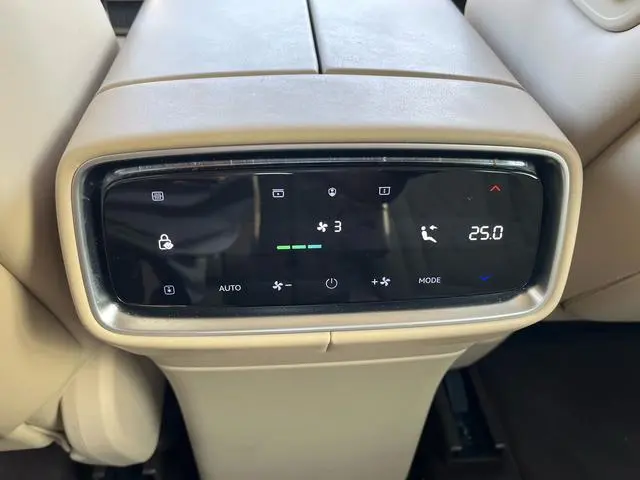 AITO Ask the world M9 Extended range Ultra six-seater version