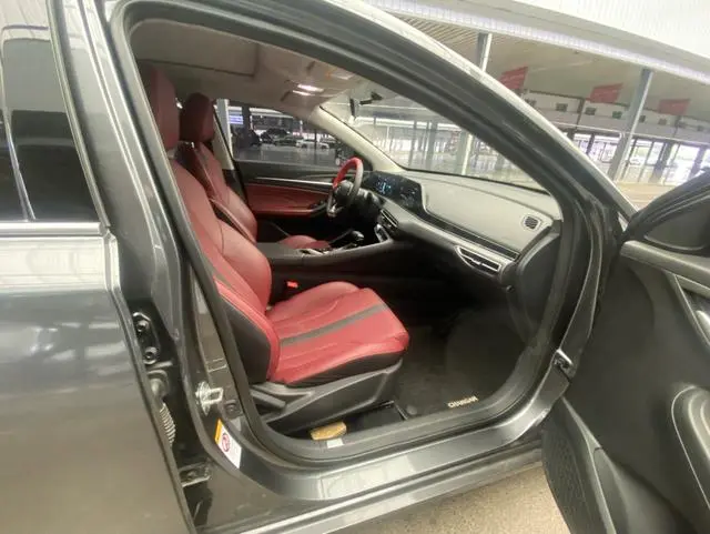 Changan Yidong PLUS Blue Whale NE 1.4T GDI DCT Flagship