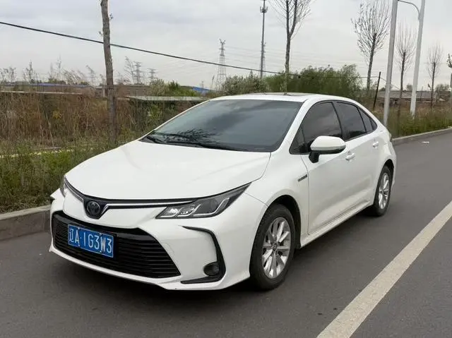 TOYOTA Corolla Dual engine 1.8L E-CVT GL-i Elite Edition