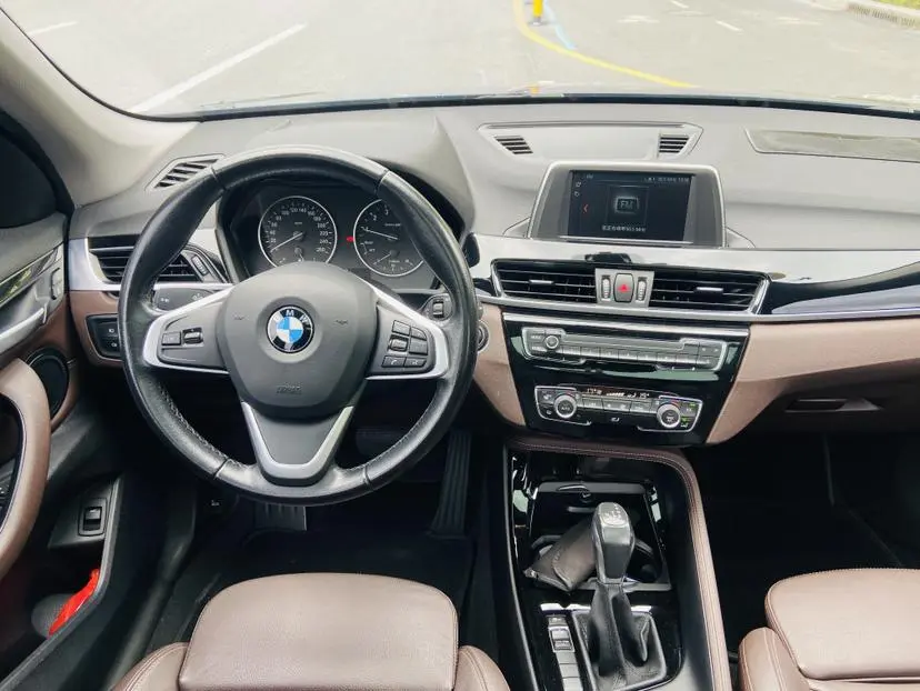 BMW BMW X1 sDrive18Li Exclusive type