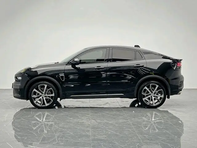 LYNK & CO Lynk 05 2.0TD four-wheel drive Halo