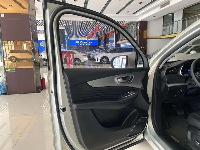 Roewe Roewe RX5 MAX 300TGI Automatic 4G Interconnection Deluxe Edition
