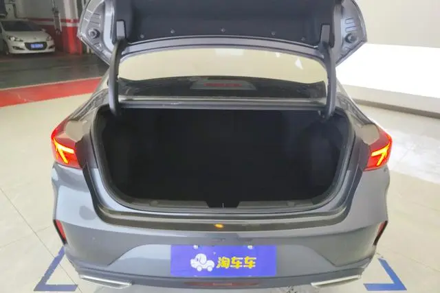 Changan Yidong PLUS Blue Whale NE 1.4T GDI DCT Flagship