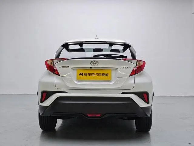 TOYOTA IZOA 2.0L Yixiang Edition