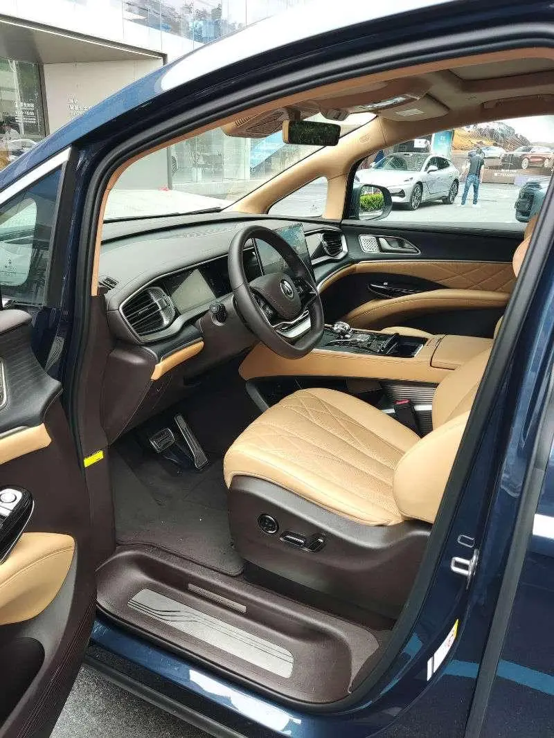 Denza Denza D9 DM Smart driving version 1020 four-wheel drive flagship model