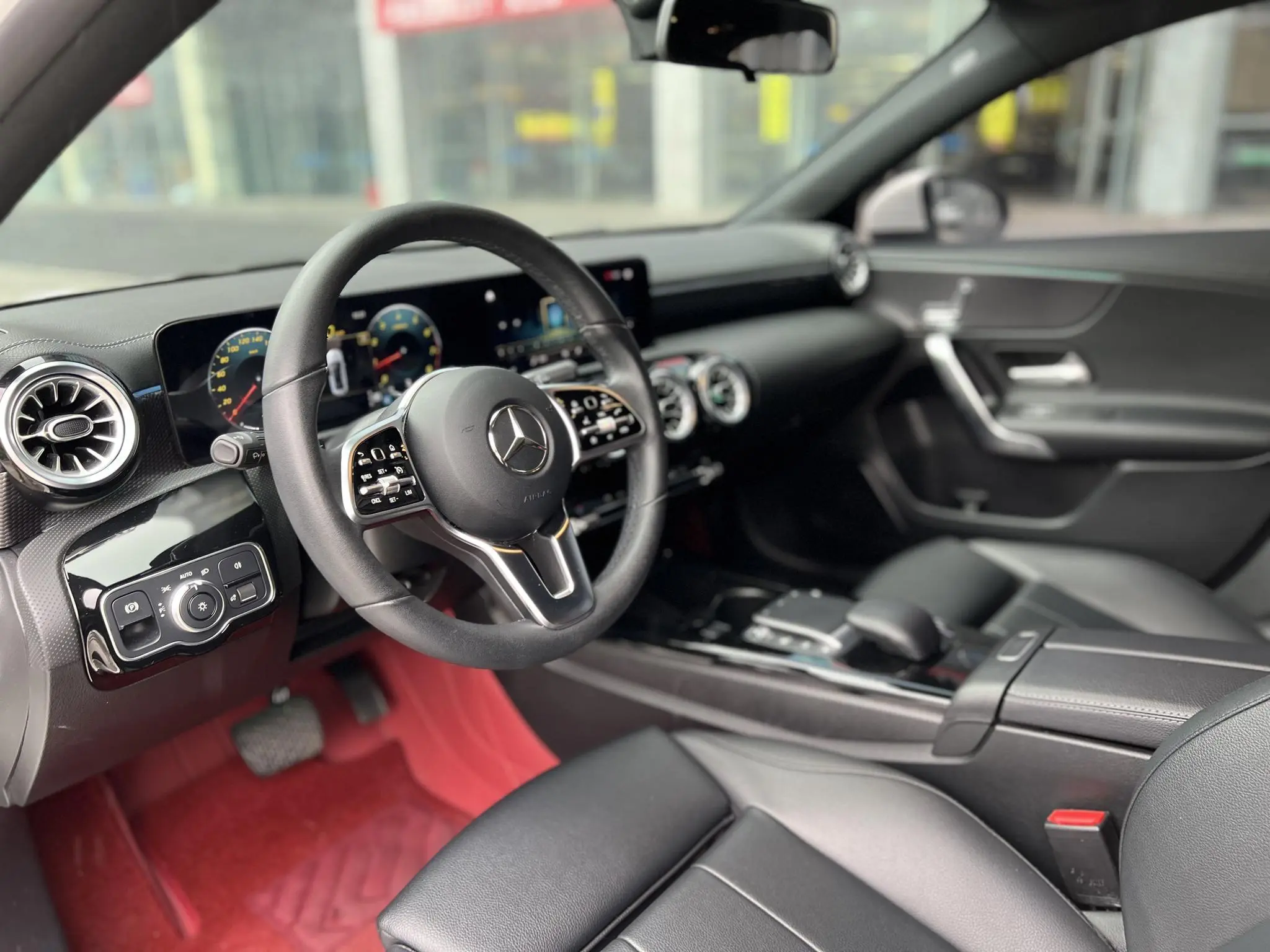 Mercedes-Benz Mercedes-Benz A-class A 200 L sports sedan dynamic Version