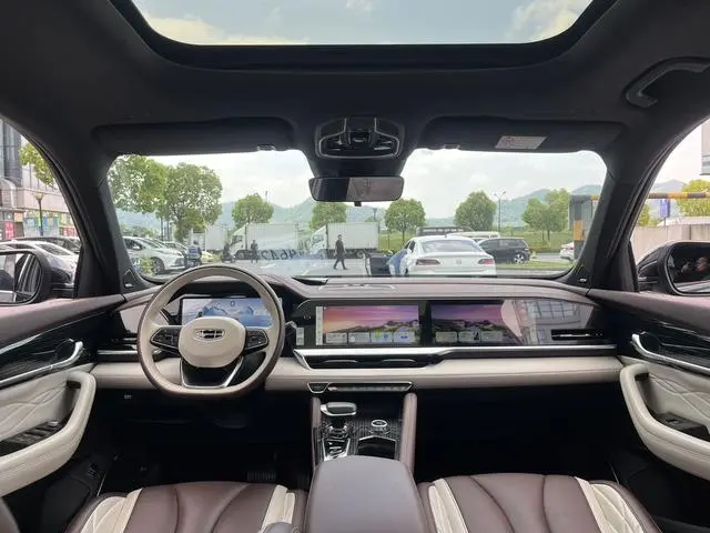 Geely Xingyue L 2.0TD high-power automatic four-wheel drive flagship type