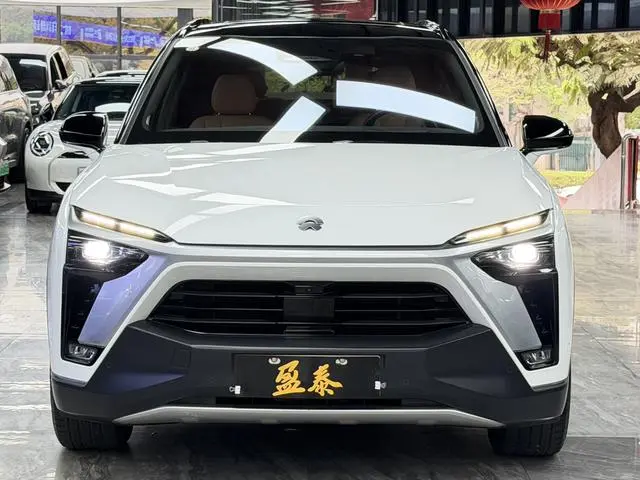 NIO NIO ES8 580KM six-seater version