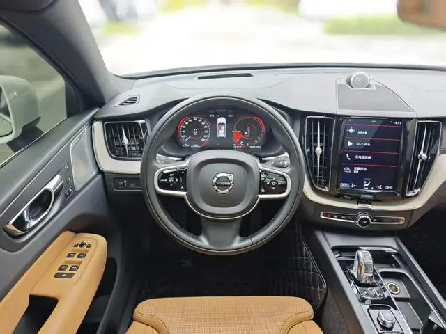 Volvo Volvo XC60 PHEV T8 E-drive Hybrid Zhizun Deluxe Edition Country V