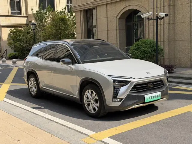 NIO NIO ES8 450KM six-seater version