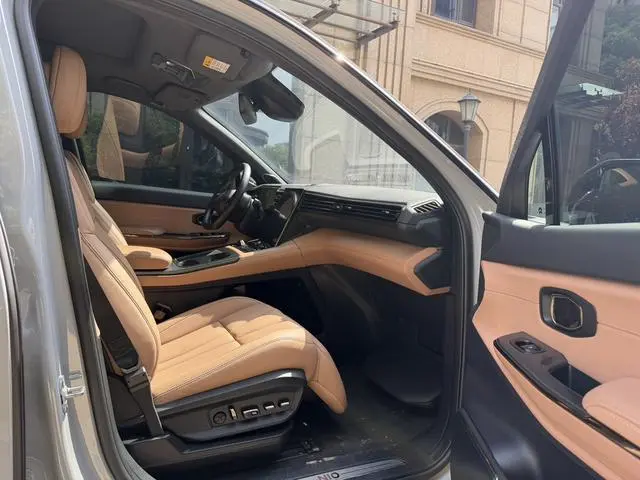 NIO NIO ES8 450KM six-seater version
