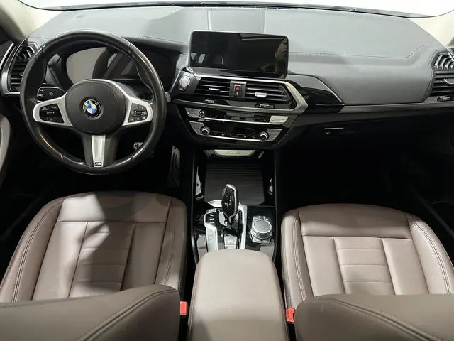 BMW BMW X3 xDrive25i M sports suit