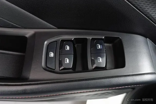 MG MG5 180DVVT Manual Youth Deluxe Edition