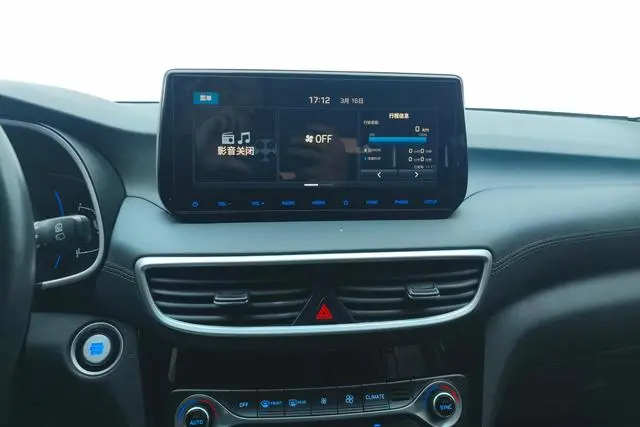 Hyundai Tucson 280TGDi dual-clutch two-wheel drive fashion version of the country VI