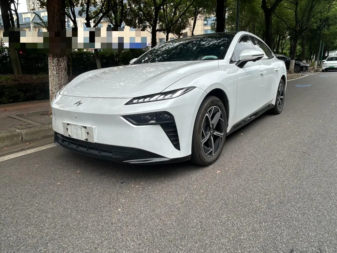 Dongfeng eπ eπ007 Extended range 200 Ruyi Edition