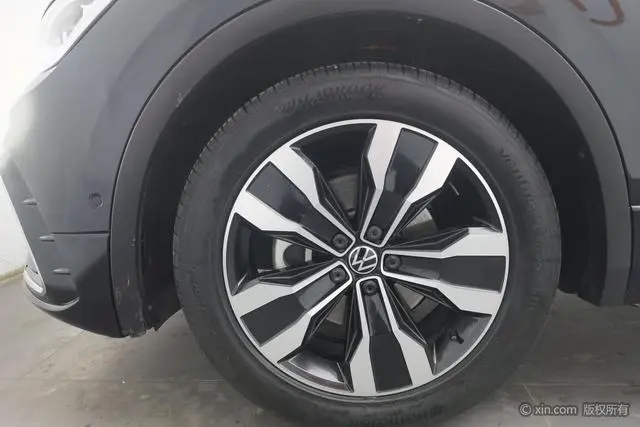 Volkswagen Tiguan L 330TSI two-wheel drive R-Line Premium edition