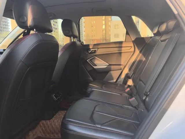 Audi Audi Q3 35 TFSI fashion and elegant