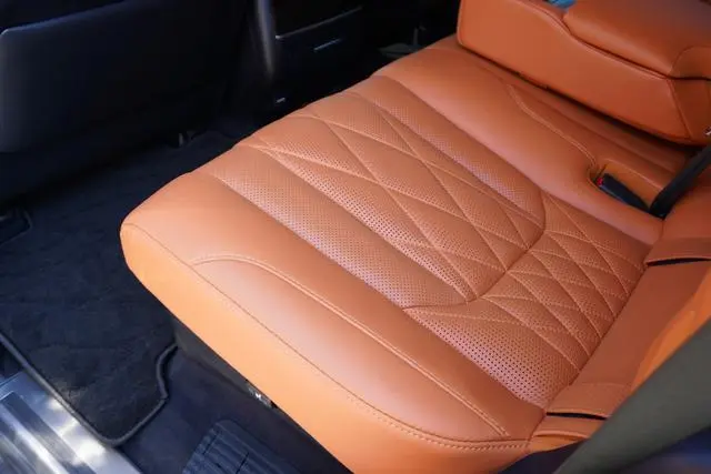 Lexus Lexus LX 570 Peak Special Edition