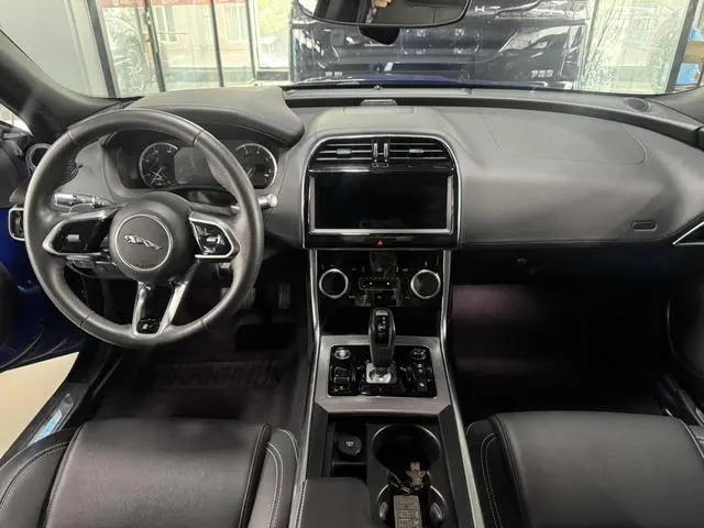 Jaguar Jaguar XEL 2.0T 200PS R-DYNAMIC S Enterprising Sports Edition