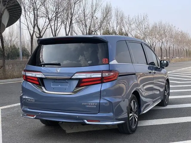 Honda Odyssey 2.0L Sharp*Exclusive Edition