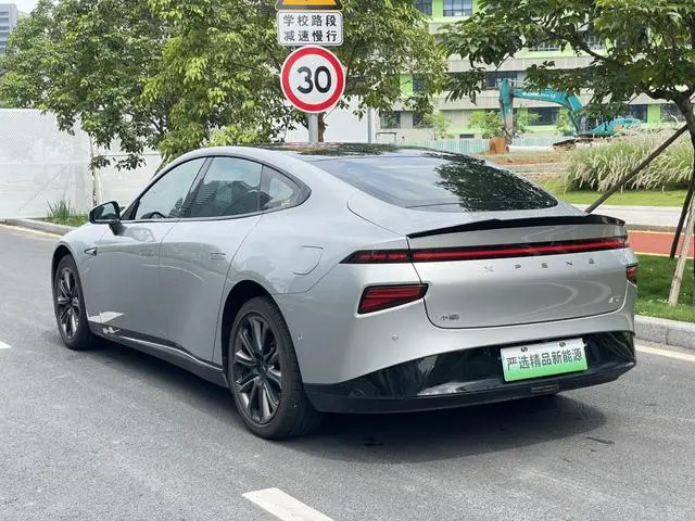 Xpeng Xiaopeng P7 670N