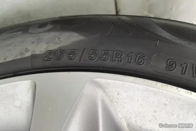 Chevrolet Cruze 320 automatic Enjoy Skylight version