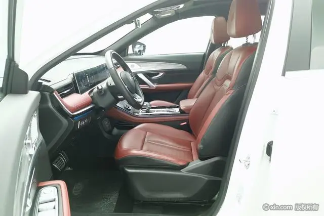 Chery Jetour Jietu X70 C-DM 1.5TD DHT Voyage EDITION PRO