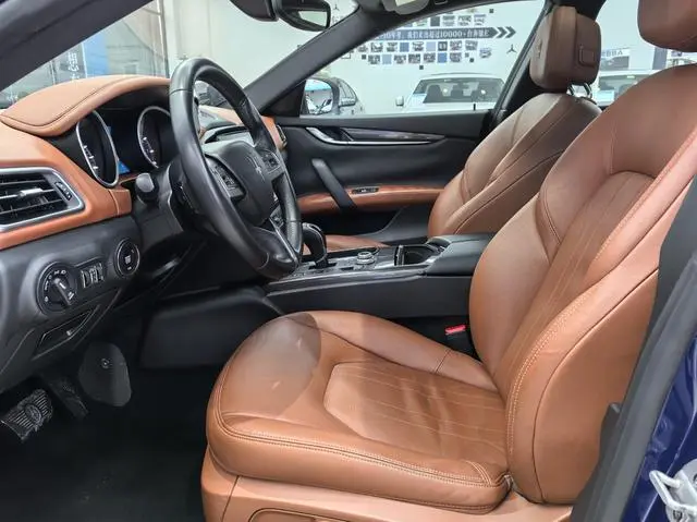 Maserati Ghibli 3.0T 350Hp Standard Edition