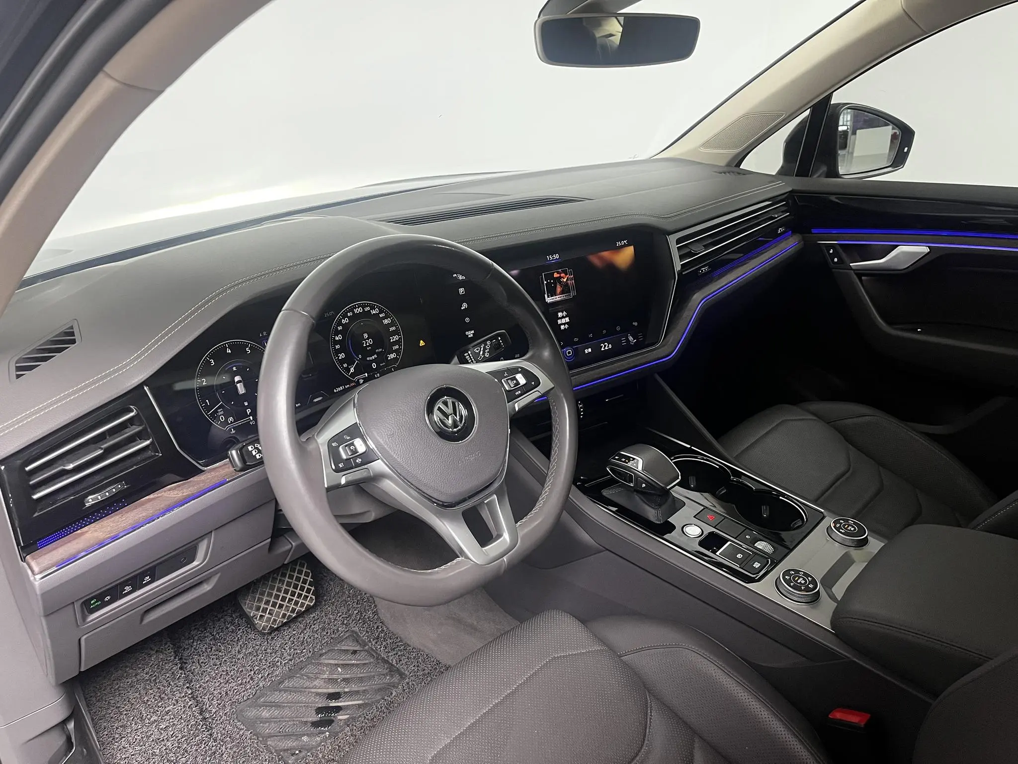 Volkswagen Touareg 3.0 TSI Sharp Front Version Country V